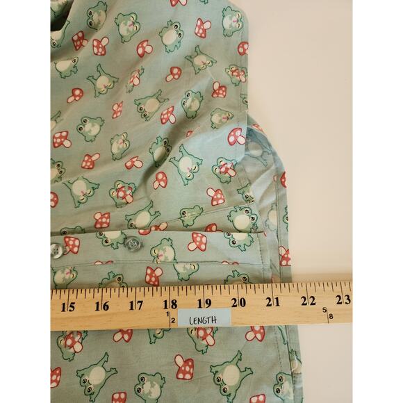 HOT TOPIC Green Frog & Mushroom Boxy Button Up Waist Length Crop Top SZ M - Picture 7 of 7